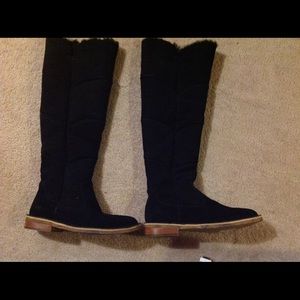 Ugg boots NWOT size 5